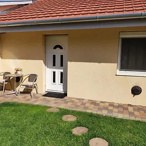 Garden Ingyenes Zart Parkoloval Szeged