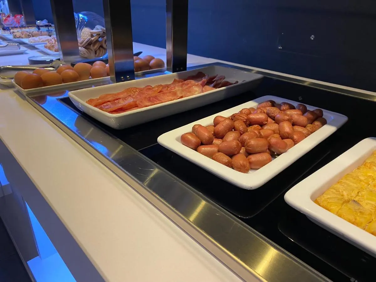 ***  ホテル アムレイ サン パウ バルセロナ スペイン